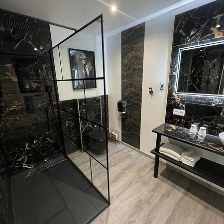 Le Beverl'Inn Flers  Exteriér fotografie