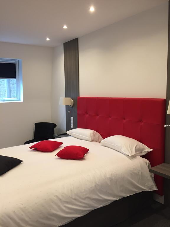 Le Beverl'Inn Flers  Exteriér fotografie